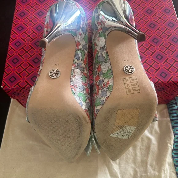 🌺 NEW 🌺 Tory Burch Legacy Paisley Lurex Jacquard Bow Pumps - Picture 5 of 7